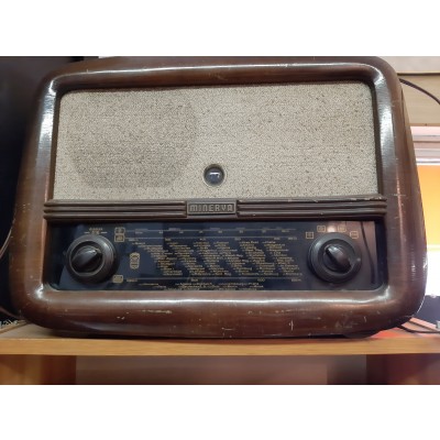Vintage Radio RÖHRENRADIO Minerva c.a 1950 